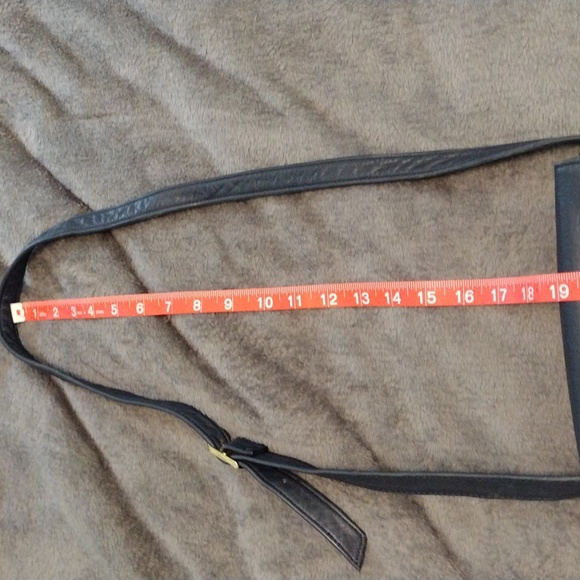 Vintage Jaqueline Ferrar Navy Leather Crossbody - Picture 2 of 16